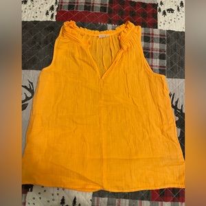 Gap sleeveless top